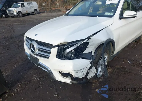 2018 Mercedes-Benz Glc 300 4Matic z USA, uszkodzony, nr VIN WDC0G4KBXJV067754